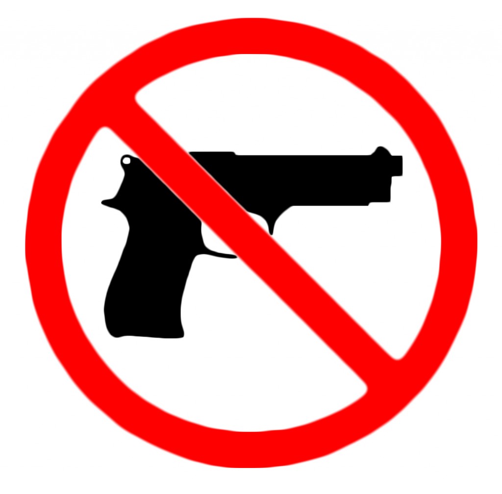 interzis pistol arma foc